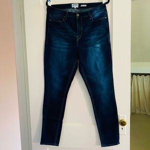 Jane High Rise Skinny Jean